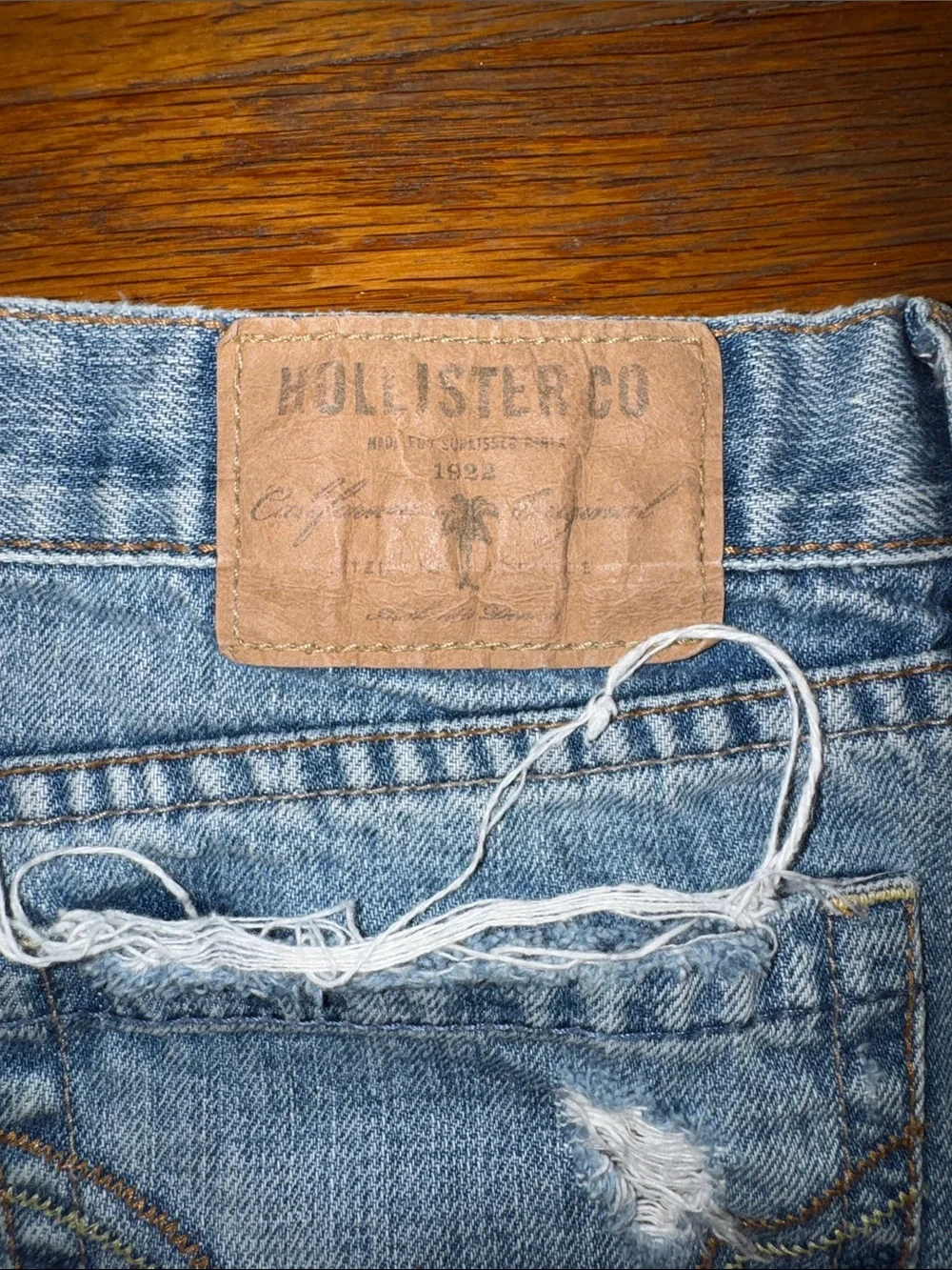 Vintage Hollister Light Blue Distressed Denim Mini Skirt - Picture 4 of 6